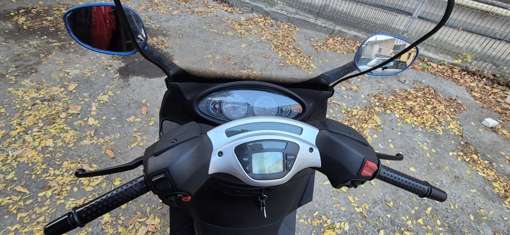 Motoscuter piaggio x9