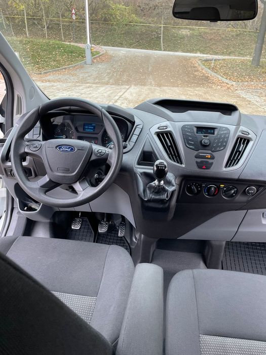 Microbuz Ford Transit Custom 8+1 locuri, an 2017