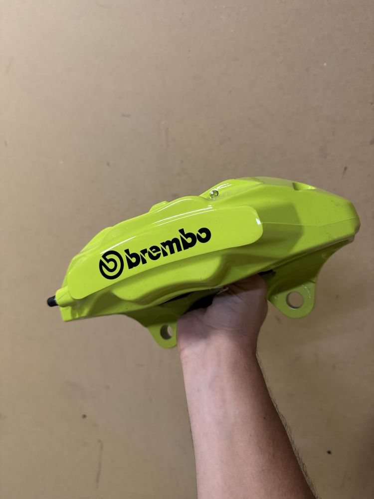 Brembo 4 бутални апарати