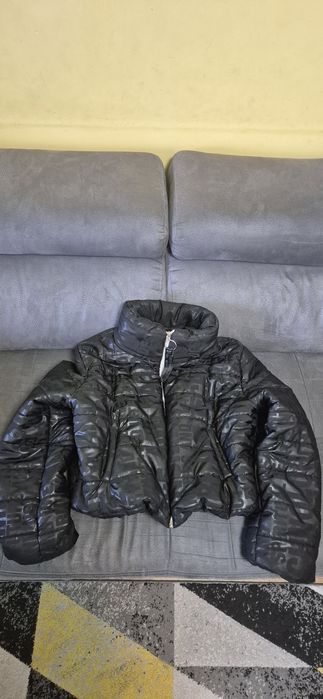 Късо зимно яке за тинейджър