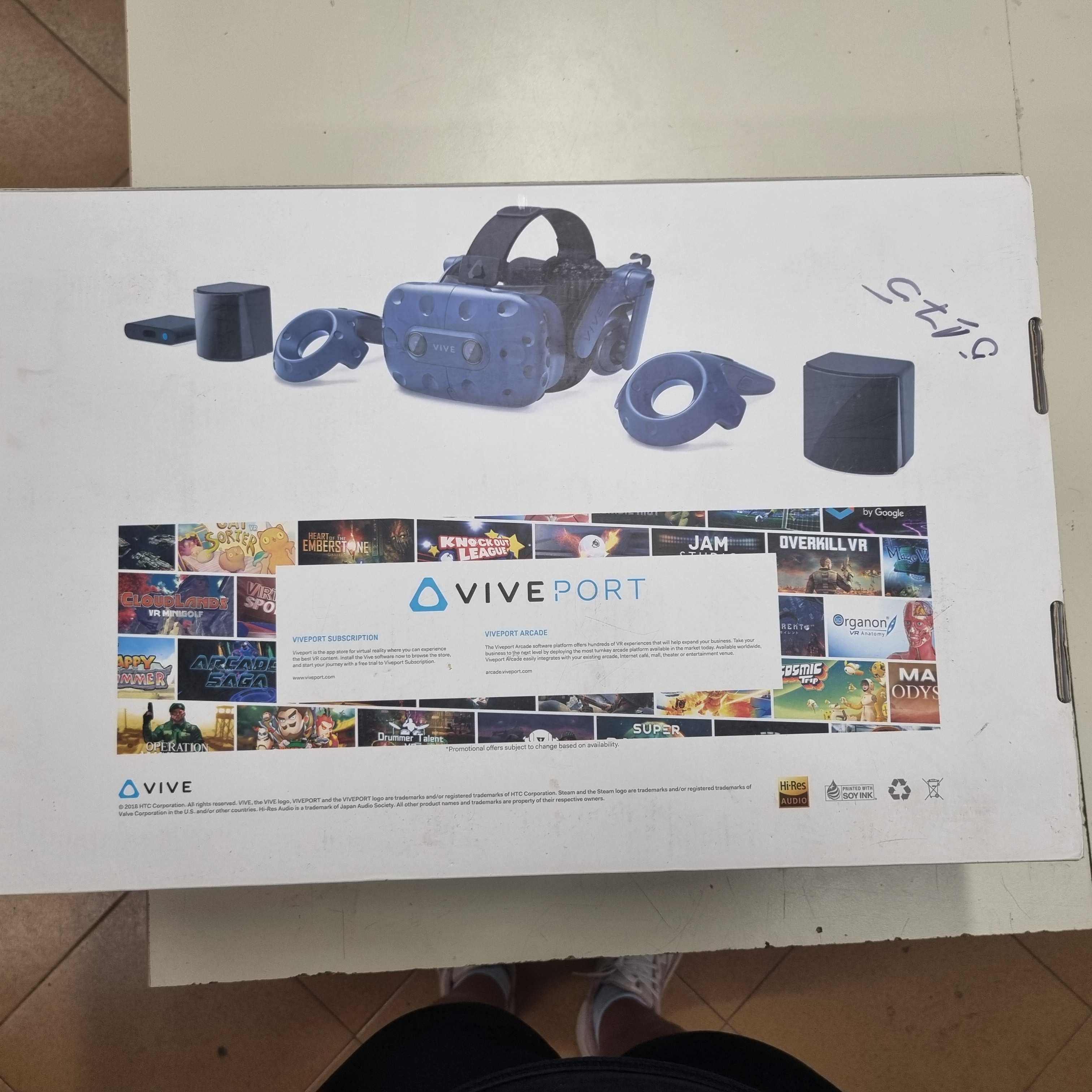 HTC Vive Pro Пълен VR комплект за виртуална реалност