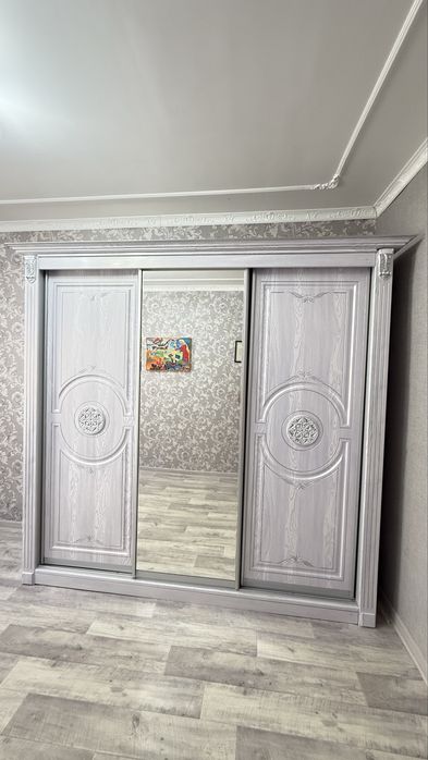 Шкаф почти новый