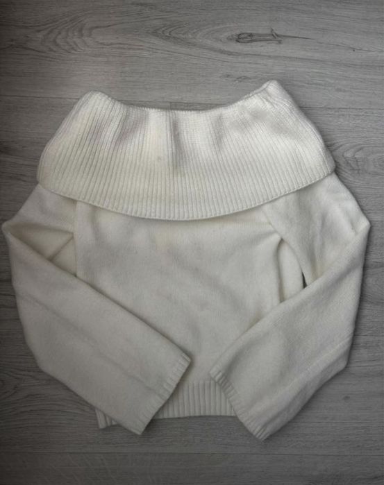 Пуловер с паднали рамене