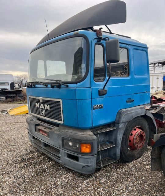 Dezmembrez MAN F2000 26.403