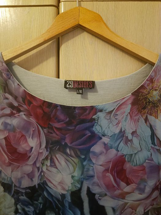 Рокля дълга с подплата на 29 desires,L-Xl,обличана 2 пъти.