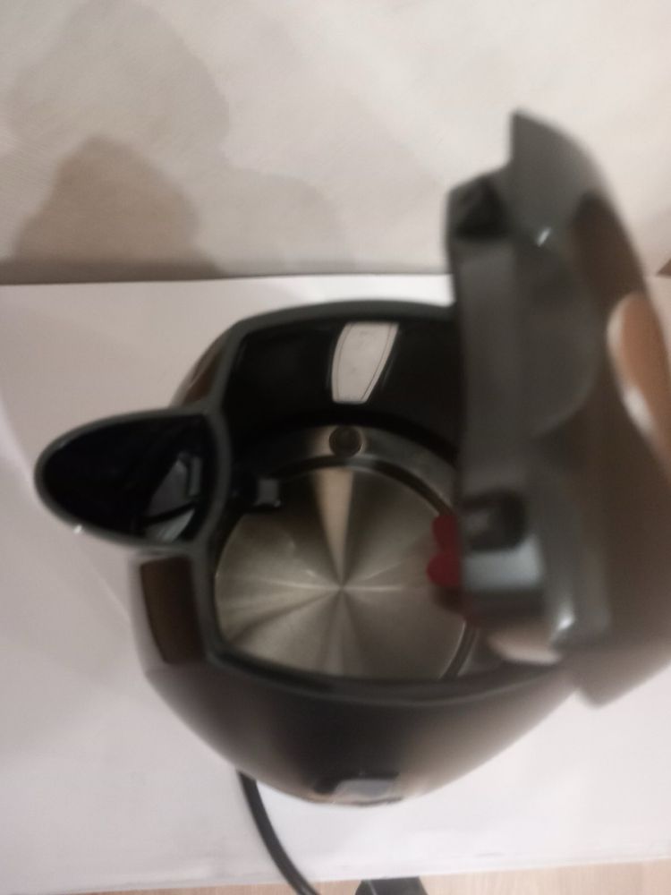Електрическа кана Russell Hobbs