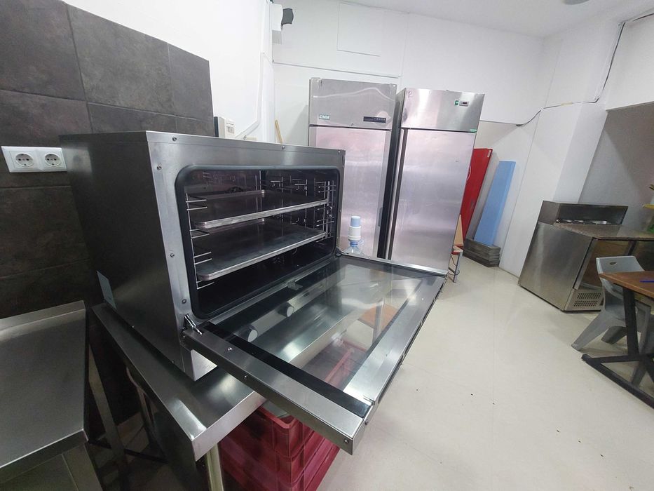 Конвекторна фурна / конвектомат