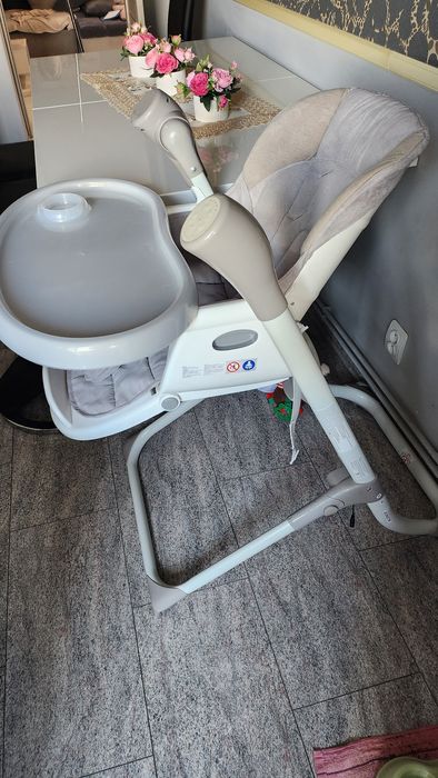 Vând scaun de masa 2 în 1