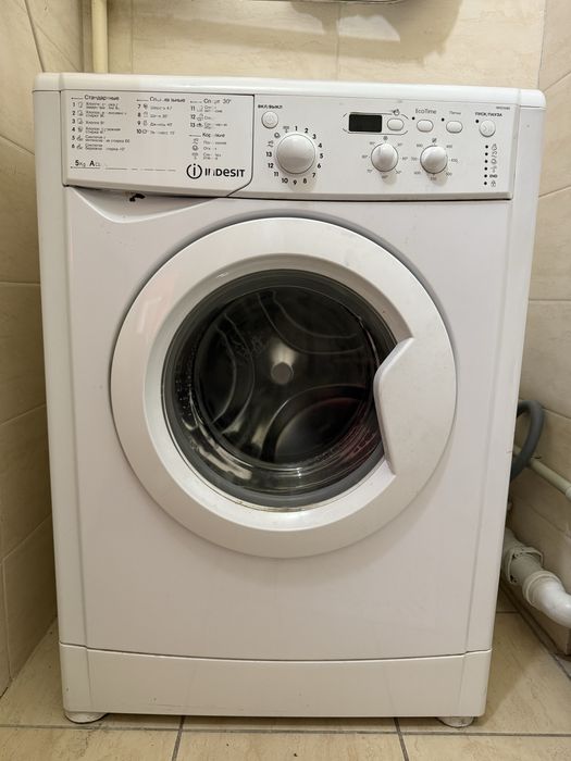 Продом Стиральную машину indesit