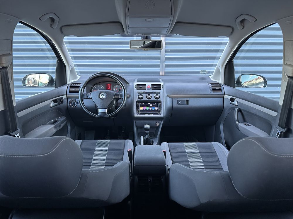 Vw Touran // United // 7 locuri // 2.0 diesel // 140cp