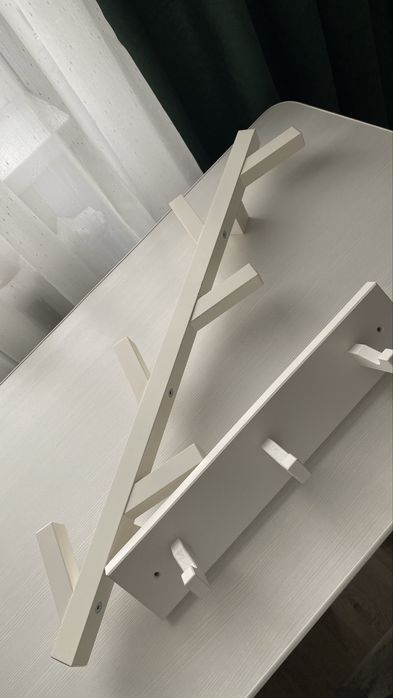 Продам вешалки в прихожую