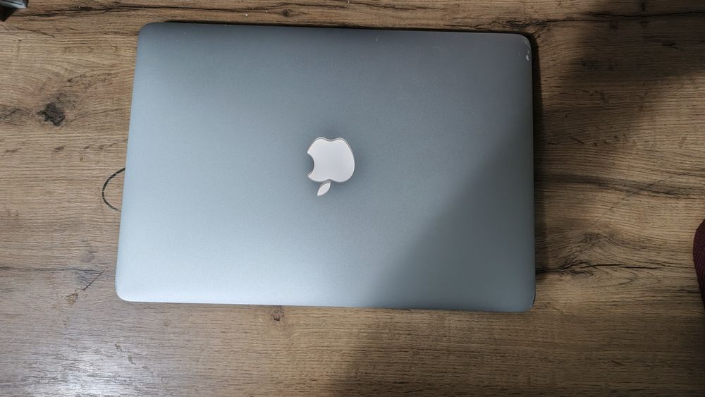 Ноутбук Apple MacBokk