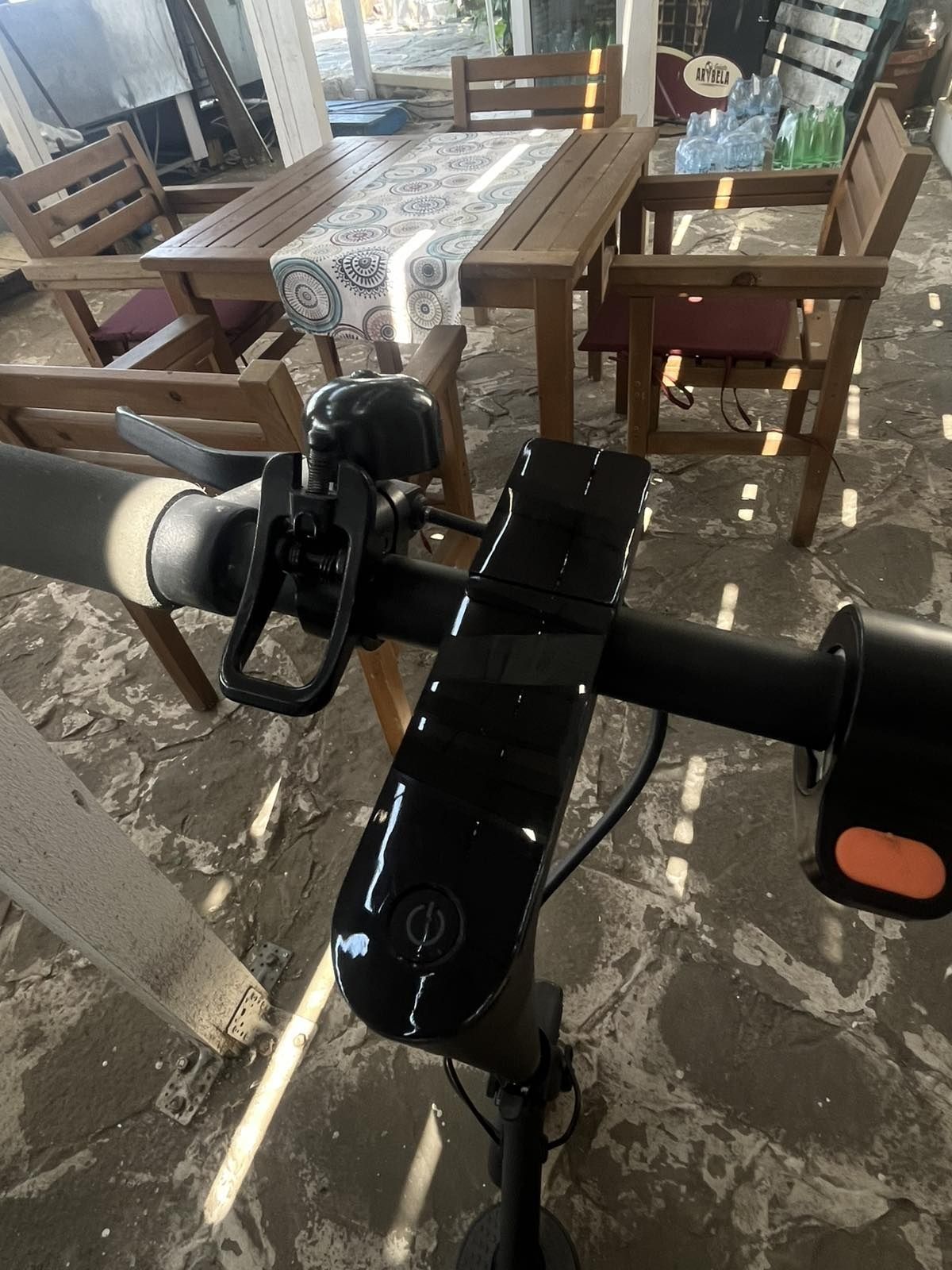 Продавам електрическа тротинетка  Mi electric scooter essential