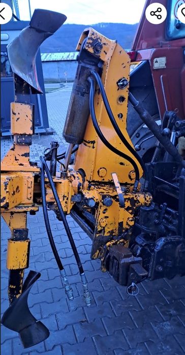 Plug reversibil cu 4 brazde