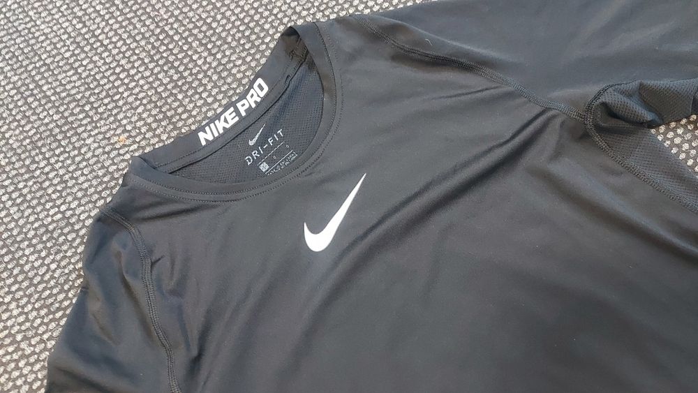 Nike pro тениска мъжка L размер