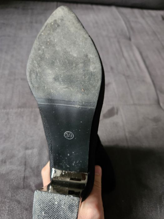 Дамски боти с еластичен ботуш