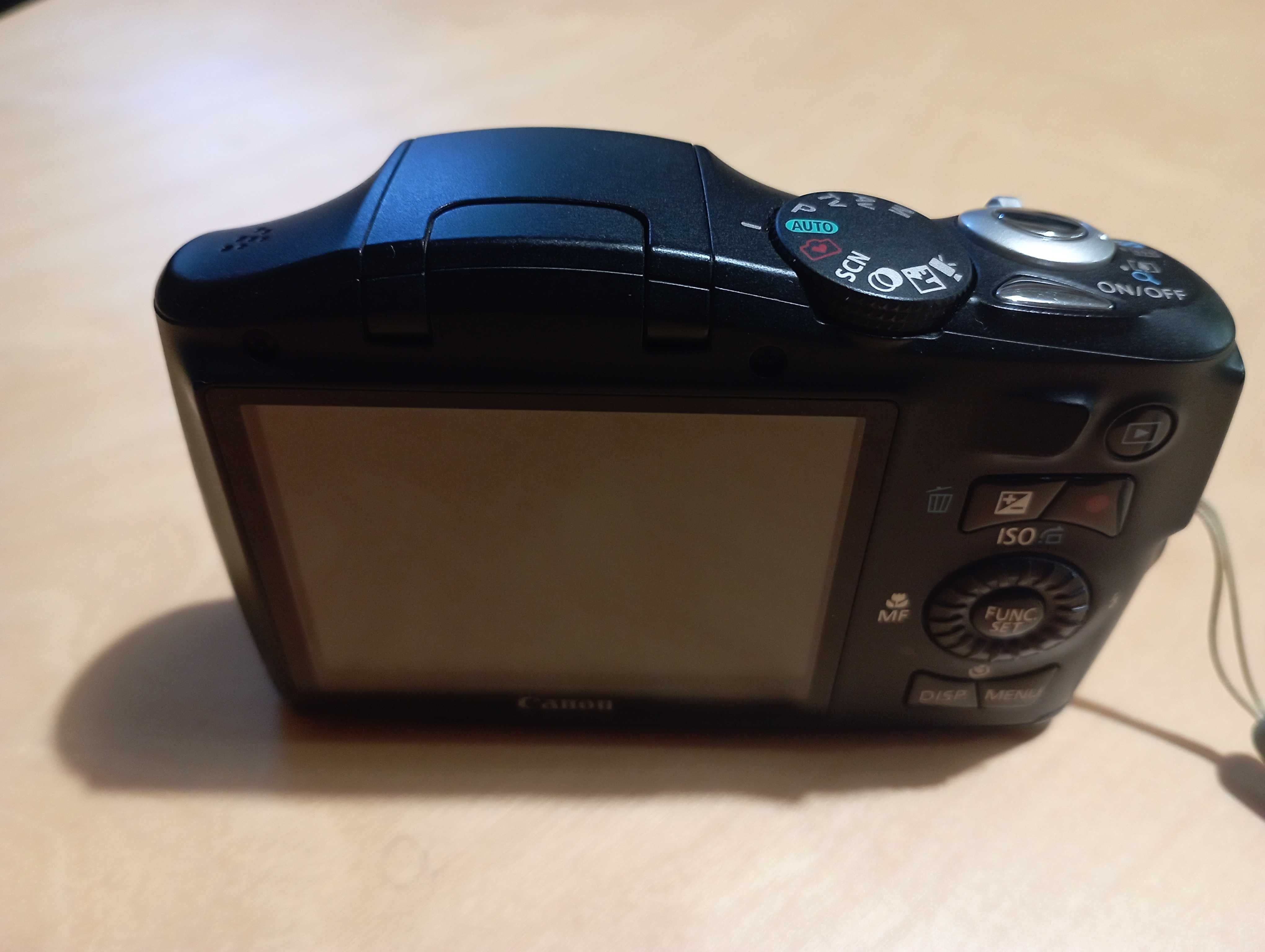 Фотоапарат Canon Power Shot SX150 IS с калъф и триножник