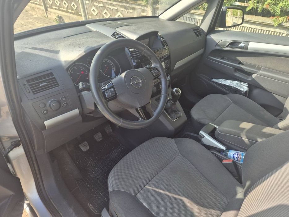 Opel zafira 2010