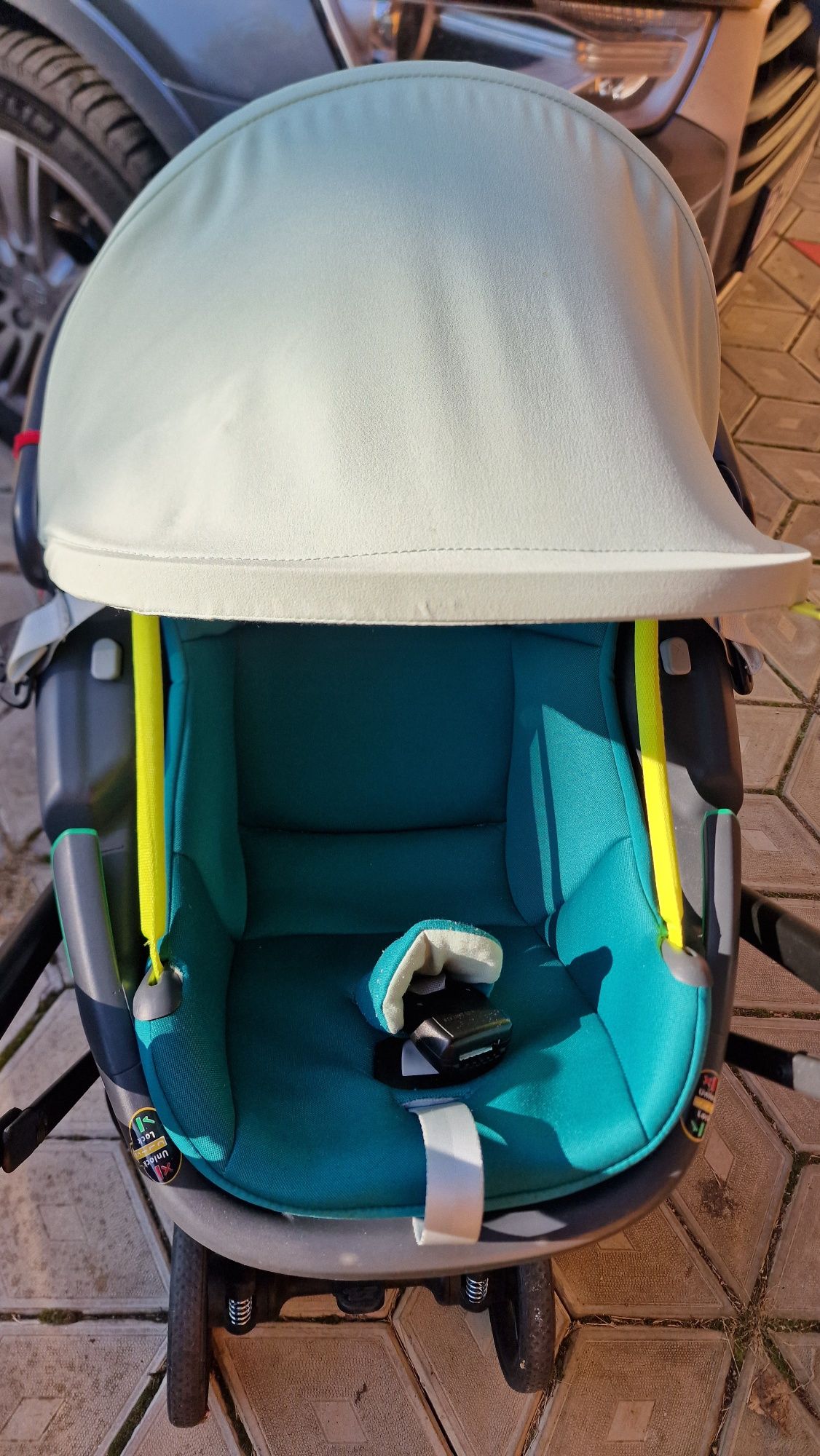 Scoica auto Maxi-Cosi Coral 360