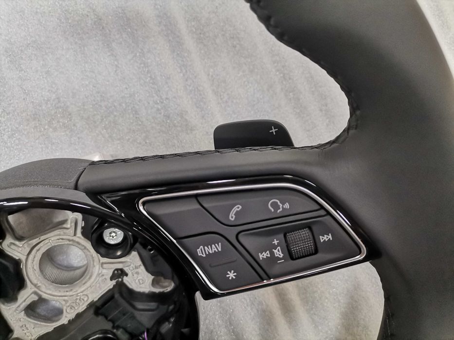 Нов Оригинален Черен Кожен Волан AUDI A1 GB A3 S3 8Y 82A419091AA