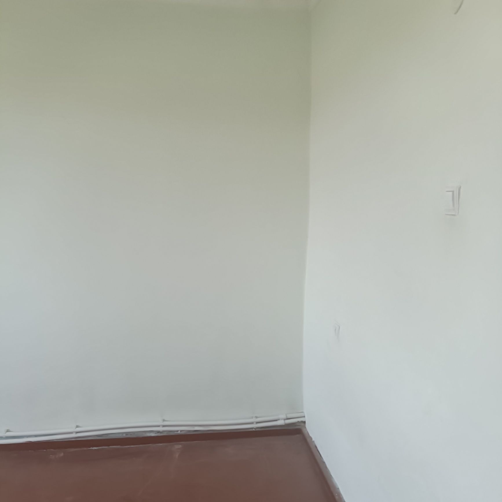 Kvartira arendaga beriledi. Manzil Turannin usti.