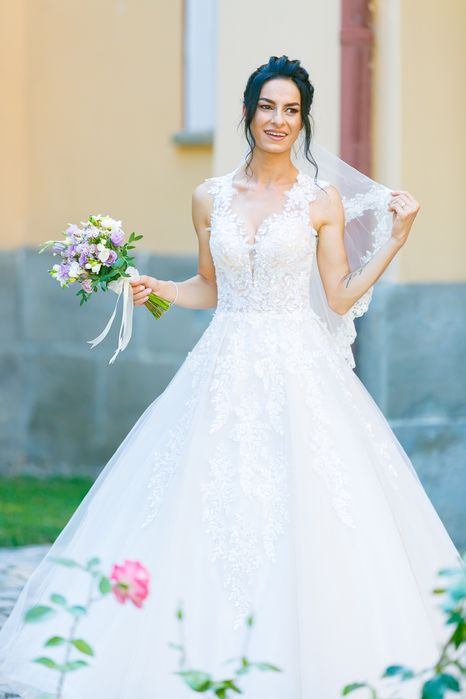 Vând rochita de mireasa