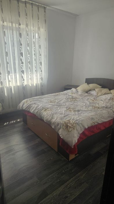 Inchiriez apartament zona centrala
