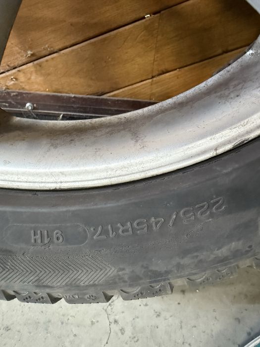 Jante aliaj R17 originale VW