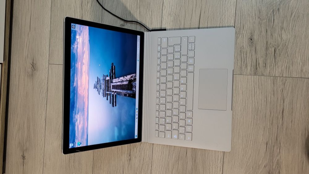Laptop Microsoft Surface Book 2 i5-7300u