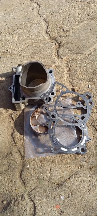 Vand cilindru+piston RMZ 250  an 2009