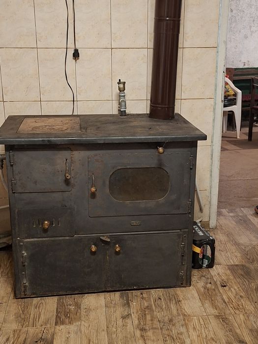 ПЕЧКА с водна риза  Притти и два радиатора