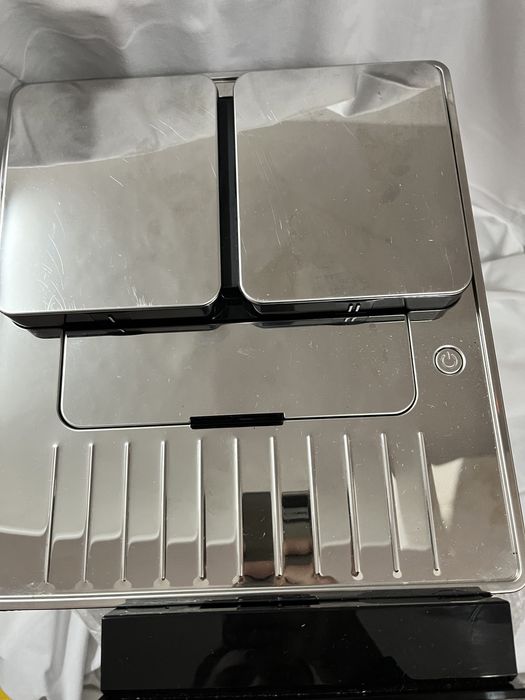 Vand masina DeLonghi