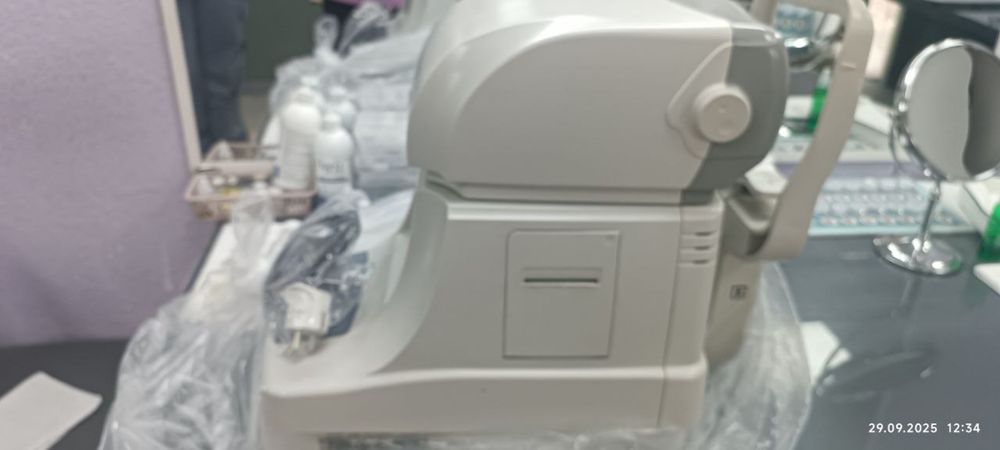 Продам авторефрактометр FA-6100
