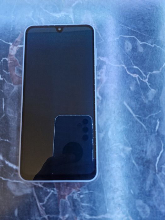 Samsung A17 5g 256gb.