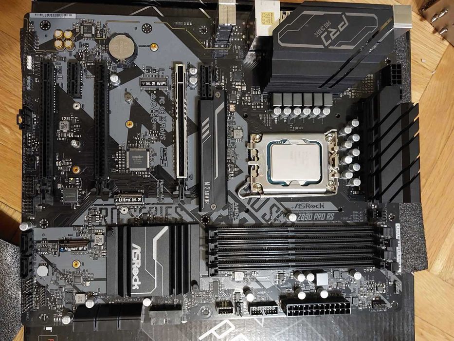 Intel Core i5-13600KF + AsRock Z690 Pro RS DDR4 (с гаранция)