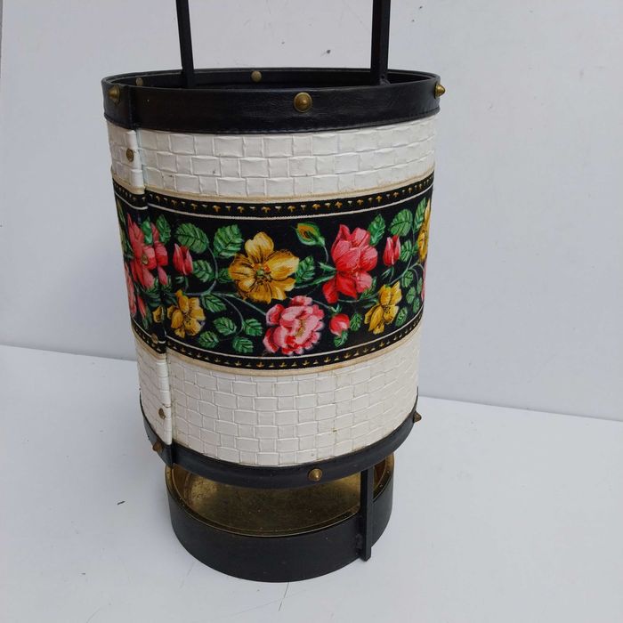 НАЙ ДОБРАТА ОФЕРТА Стара немска поставка за чадъри ,бастуни