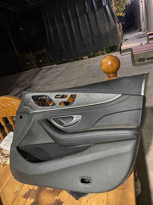 Mersedez W205 obshivka