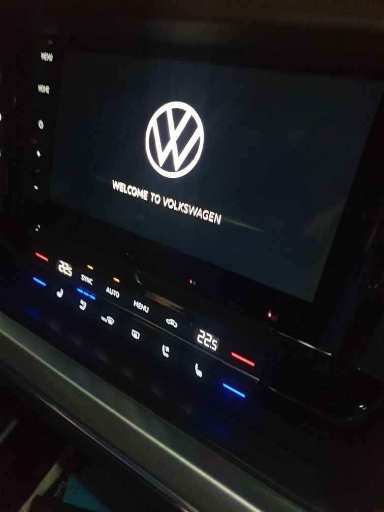 Apple CarPlay,AndroidAuto Volkswagen Touareg III CR7 fab. 2019-2022