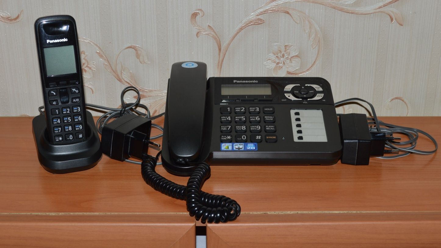 Телефон Panasonic с автоответчиком