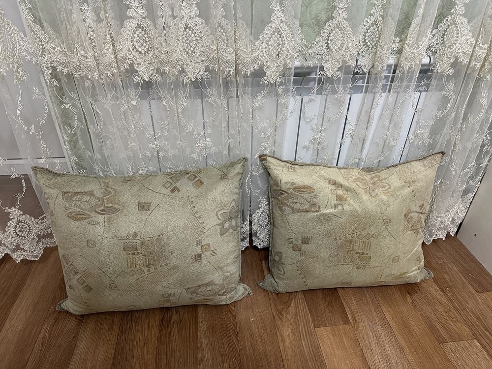 2 подушки от дивана