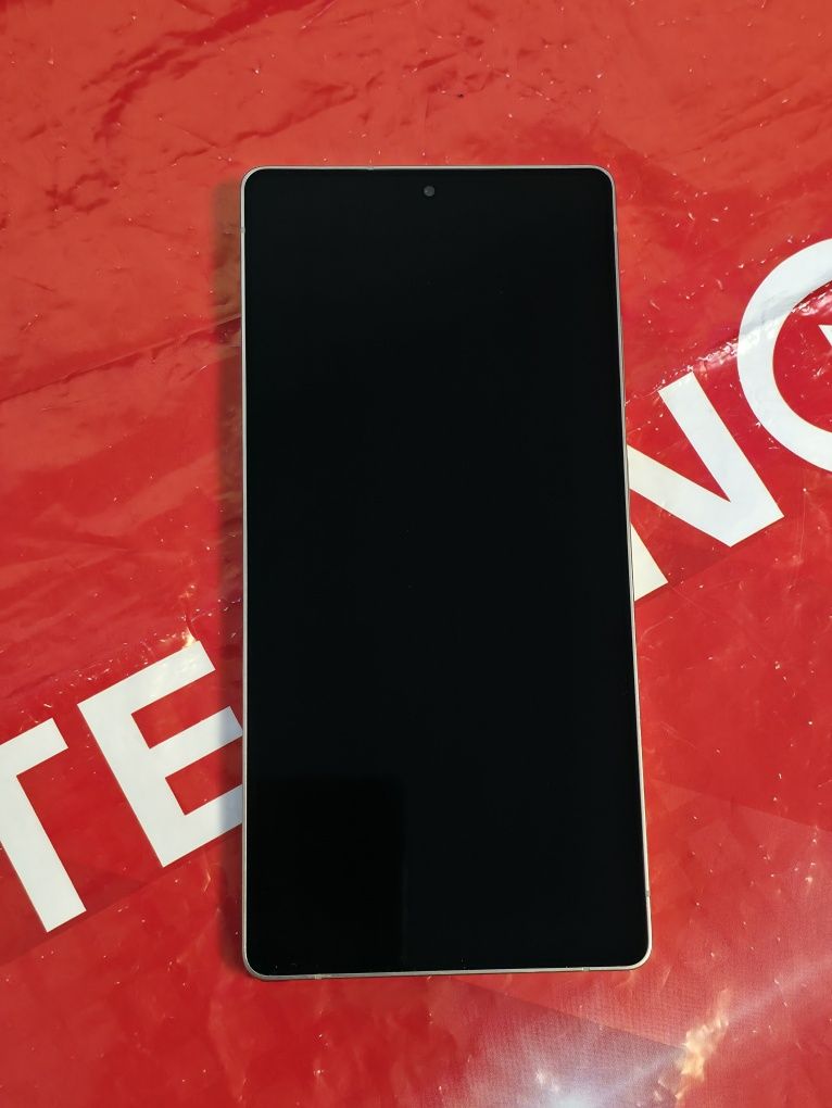 17 цикли 256GB Samsung S25 Ultra Технополис Гаранция 2027 Black /Черен