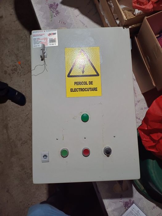 Variator trifazic