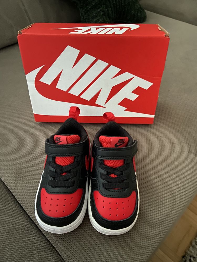 Adidasi Nike masura 21 noi