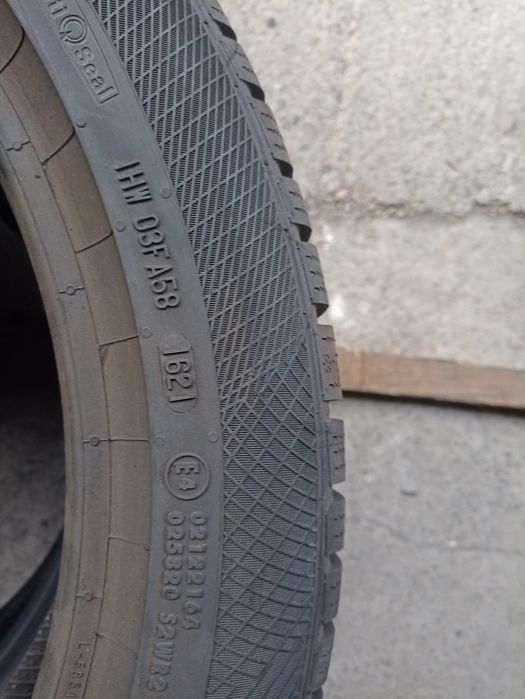 2 anvelope de iarna ca si noi Continental 215/50 R19 dot 1621