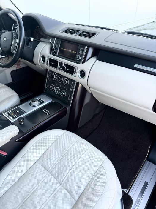 Range rover vogue facelift 2011  variante