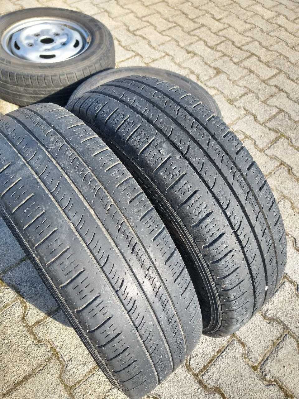 4 броя пълни колела 15″ с джанти Ford + гуми Pirelli Carrier AllSeason