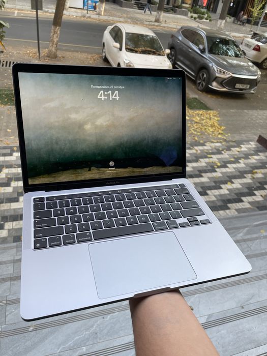 Macbook pro m2 13