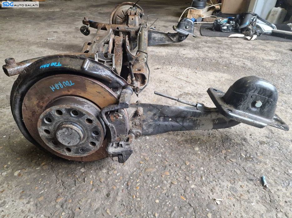 Punte Spate cu Butuc Rulment Fuzeta Fuzete Volkswagen Touran 2003 - 2010 [X3272]