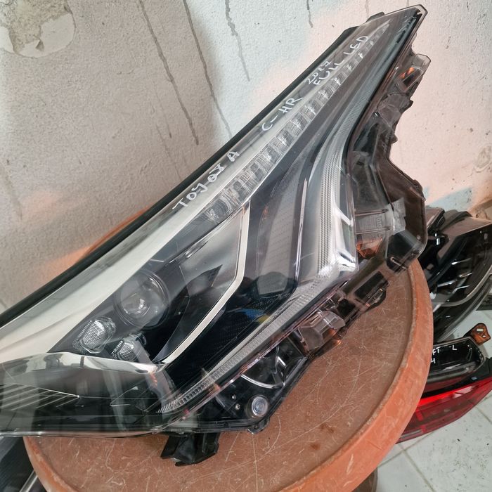 Toyota C-HR 2017 full led десен фар