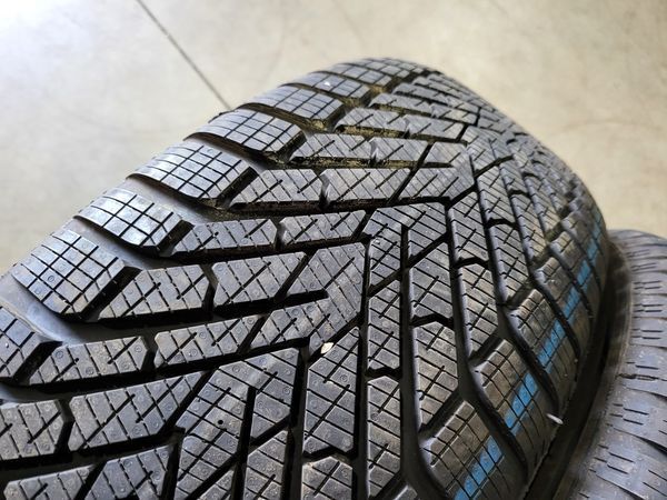 225/60/18 PIRELLI 2бр